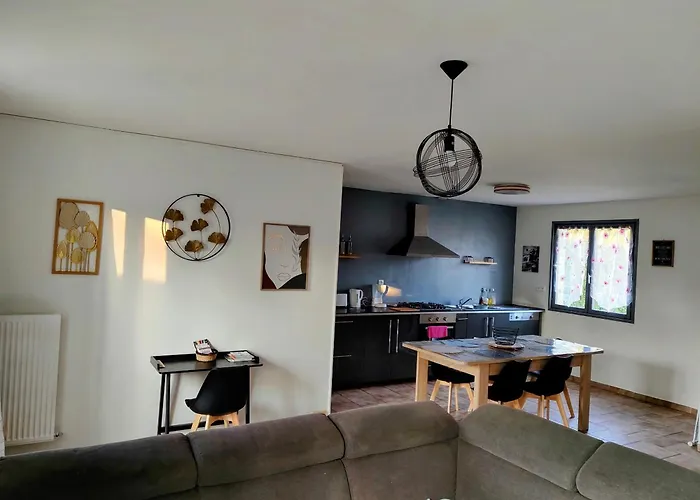 Semesterbostad Chez Juline Charmante Maison De Plain Pied A La Campagne Et Au Calme *